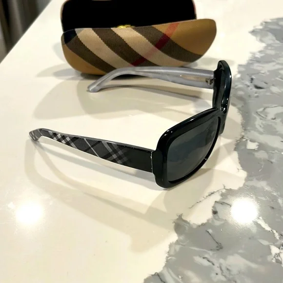 Burberry | Accessories | Burberry Sunglasses | Poshmark display picture 1
